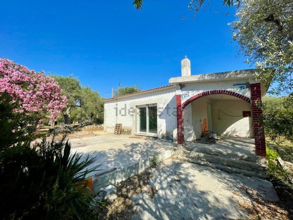 casa indipendente in vendita a Sorso