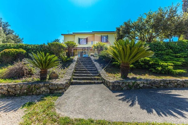 casa indipendente in vendita a Sorso