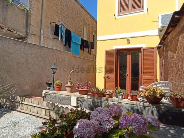 casa indipendente in vendita a Sorso