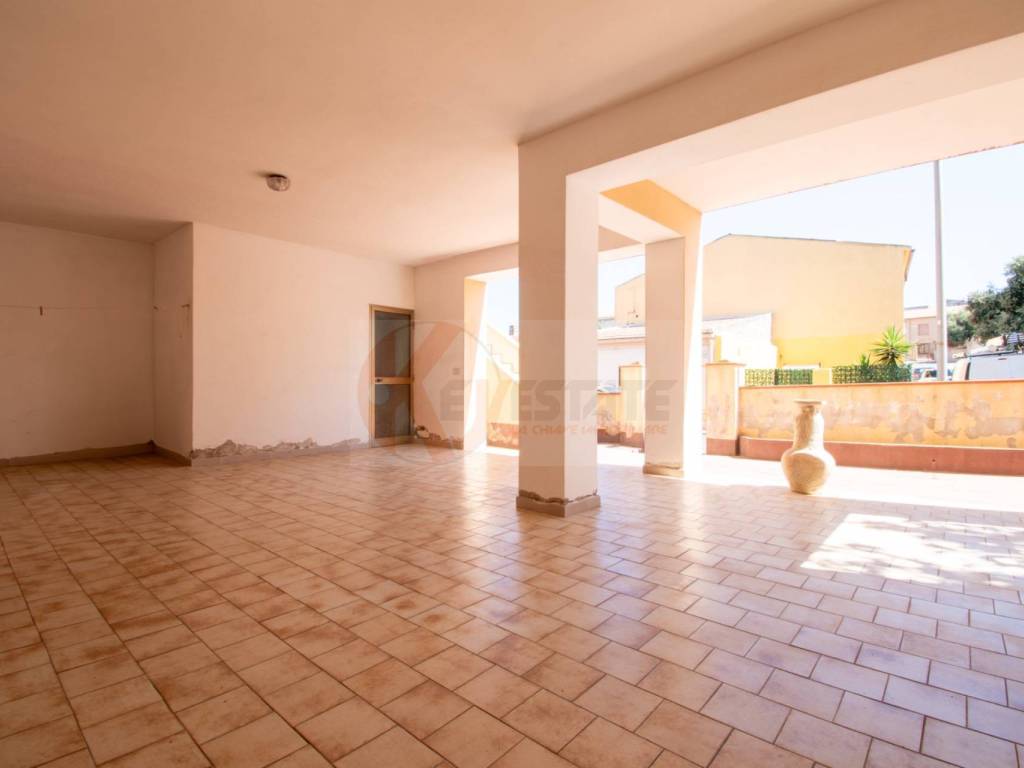 locale commerciale in vendita a Sorso