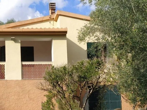 casa indipendente in vendita a Sorso