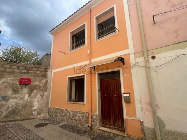 casa indipendente in vendita a Sorso