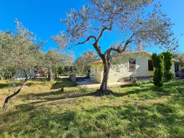 casa indipendente in vendita a Sorso