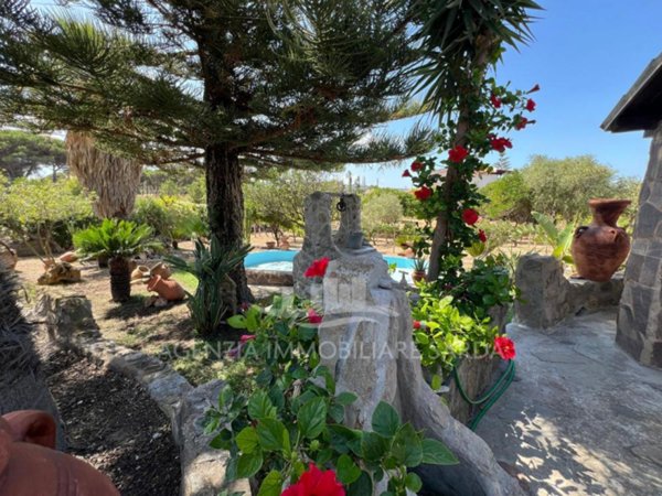 casa indipendente in vendita a Sorso in zona Eden Beach