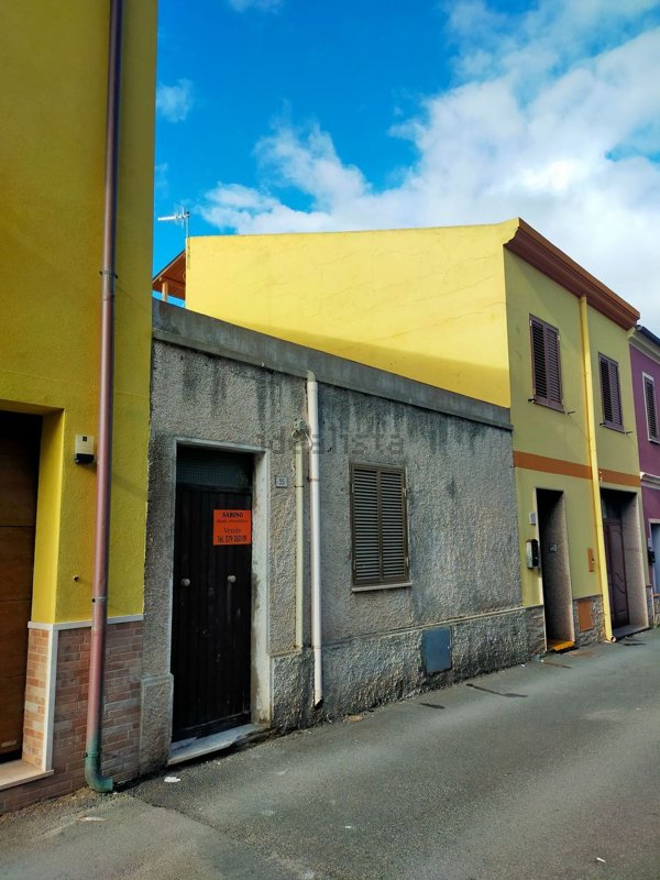 casa indipendente in vendita a Sorso