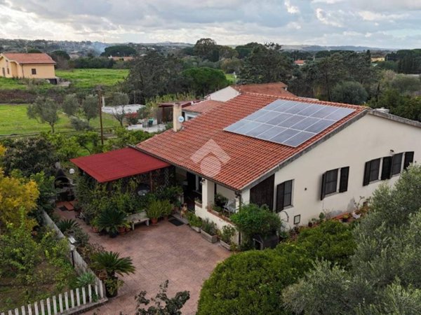 casa indipendente in vendita a Sorso