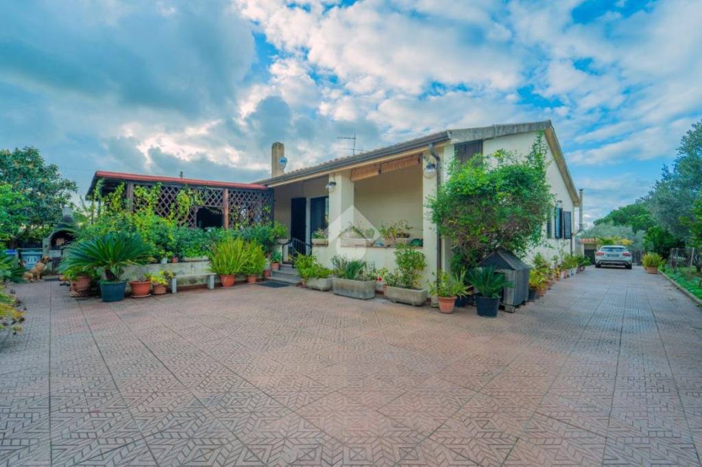 casa indipendente in vendita a Sorso