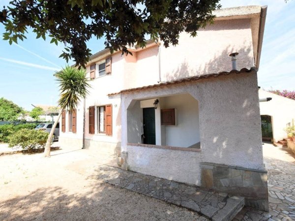 casa indipendente in vendita a Sorso