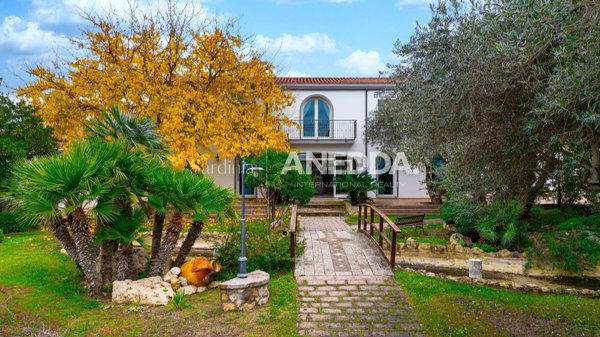 casa indipendente in vendita a Sorso