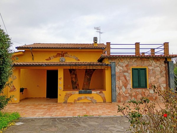 casa indipendente in vendita a Sorso