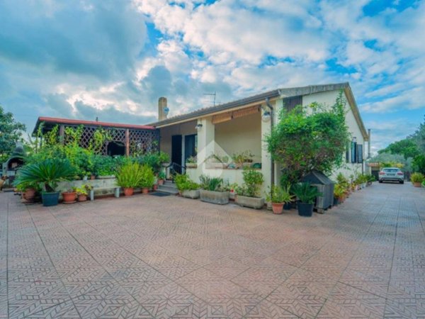 casa indipendente in vendita a Sorso