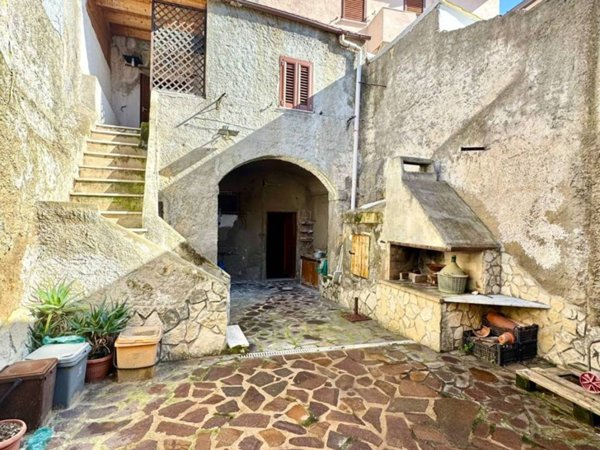 casa indipendente in vendita a Sorso