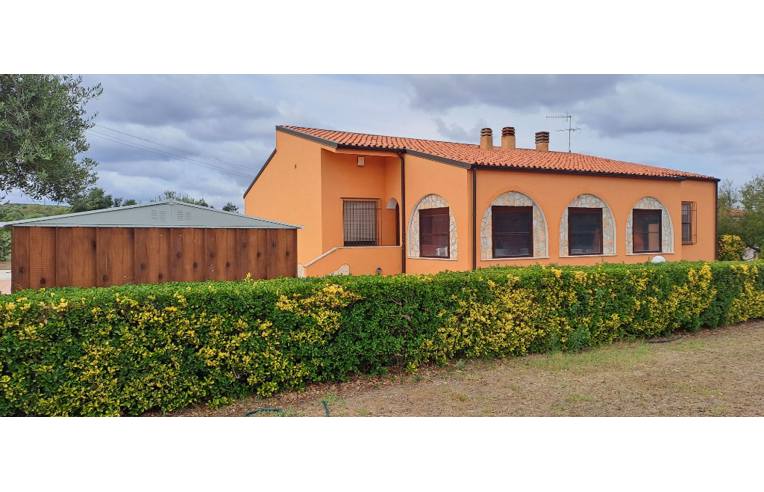 casa indipendente in vendita a Sorso