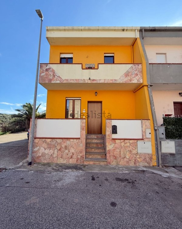 casa indipendente in vendita a Sorso