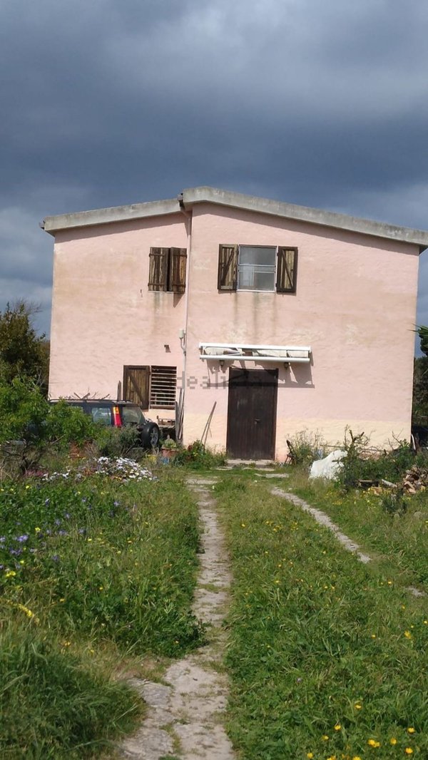 casa indipendente in vendita a Sorso