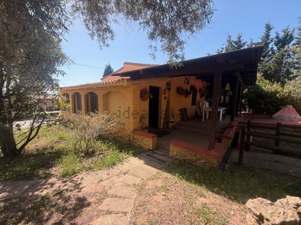 casa indipendente in vendita a Sorso