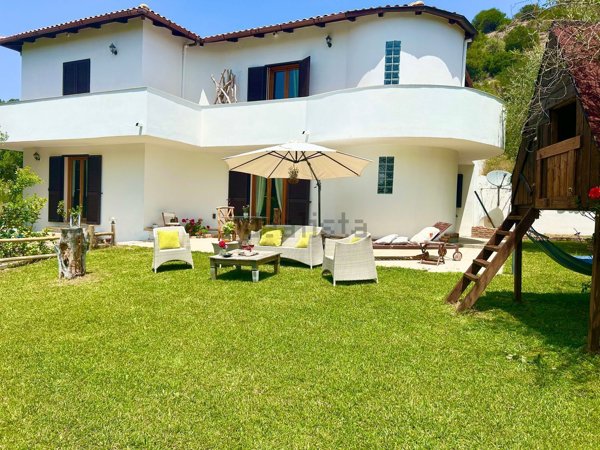 casa indipendente in vendita a Sorso