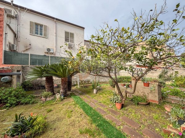 casa indipendente in vendita a Sorso
