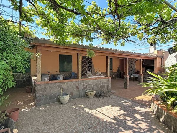 casa indipendente in vendita a Sorso