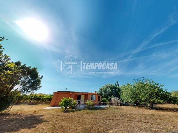 casa indipendente in vendita a Sorso