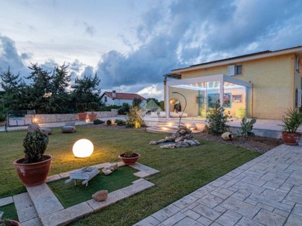 casa indipendente in vendita a Sorso in zona Eden Beach