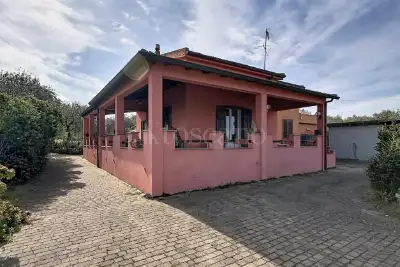 casa indipendente in vendita a Sorso