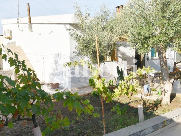 casa indipendente in vendita a Sorso