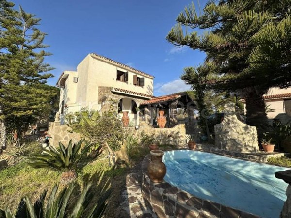 casa indipendente in vendita a Sorso