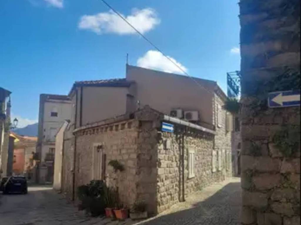 casa indipendente in vendita a Tempio Pausania