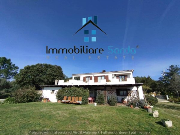 casa indipendente in vendita a Tempio Pausania in zona Bassacutena