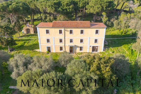 casa indipendente in vendita a Tempio Pausania in zona Bassacutena