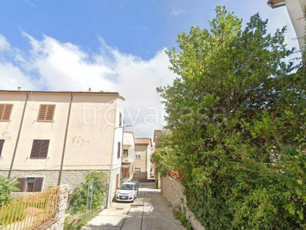 locale di sgombero in vendita a Tempio Pausania