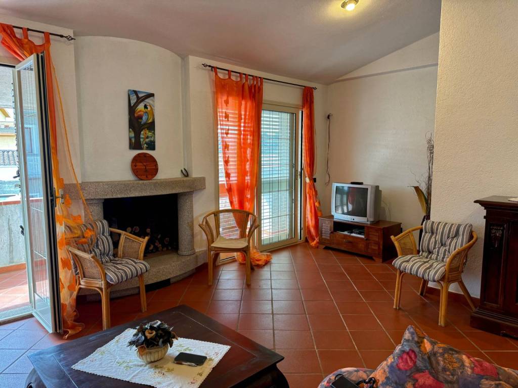 appartamento in vendita a Tempio Pausania in zona Bassacutena