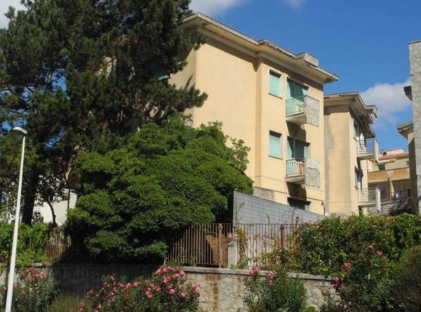 intera palazzina in vendita a Tempio Pausania