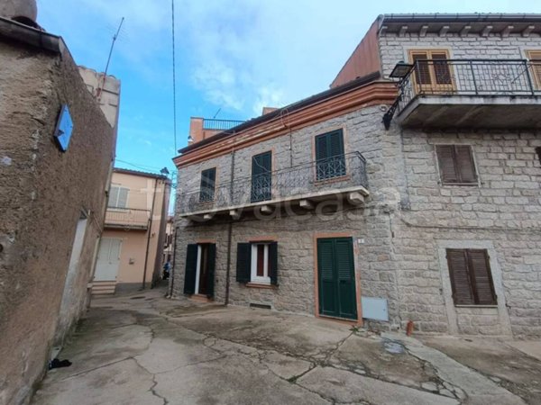 casa indipendente in vendita a Tempio Pausania