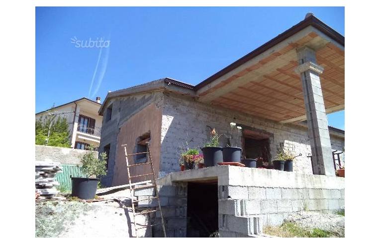 casa indipendente in vendita a Tempio Pausania