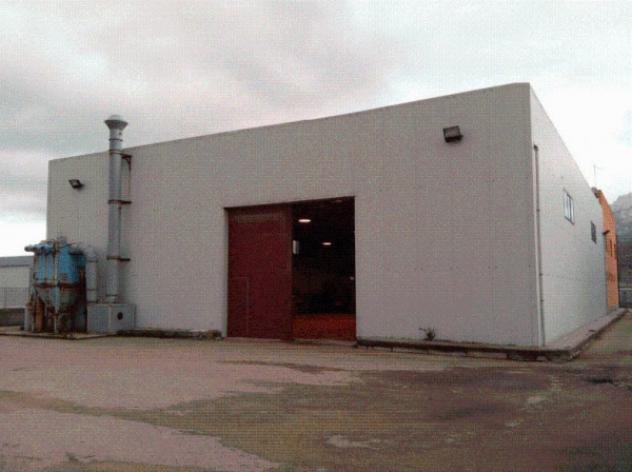 locale commerciale in vendita a Tempio Pausania