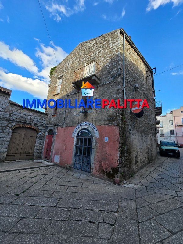 negozio in vendita a Tempio Pausania