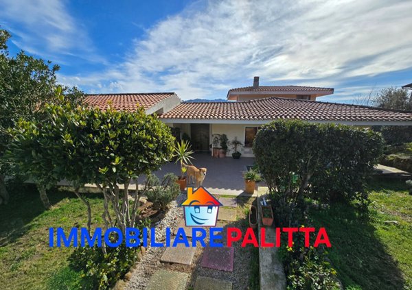 casa indipendente in vendita a Tempio Pausania