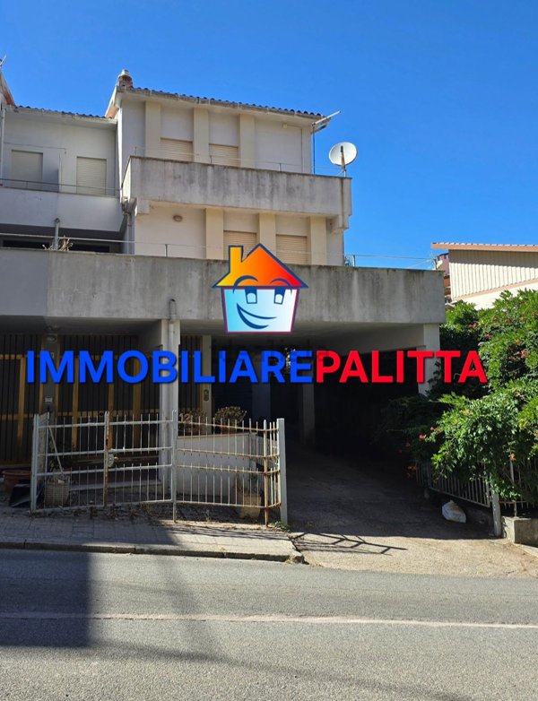 casa indipendente in vendita a Tempio Pausania