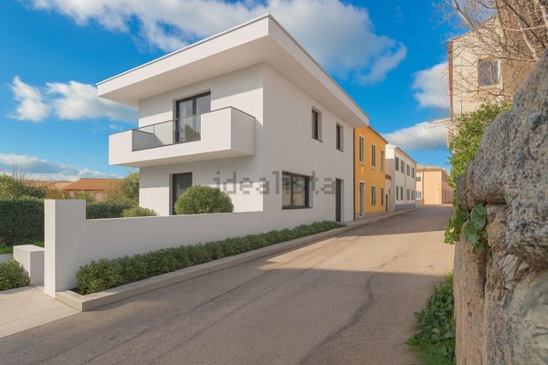 casa indipendente in vendita a Tempio Pausania in zona Bassacutena
