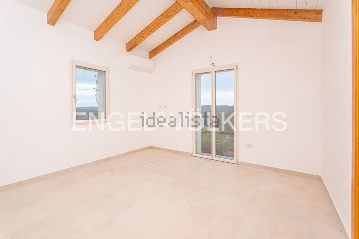 esavano in vendita a Tempio Pausania