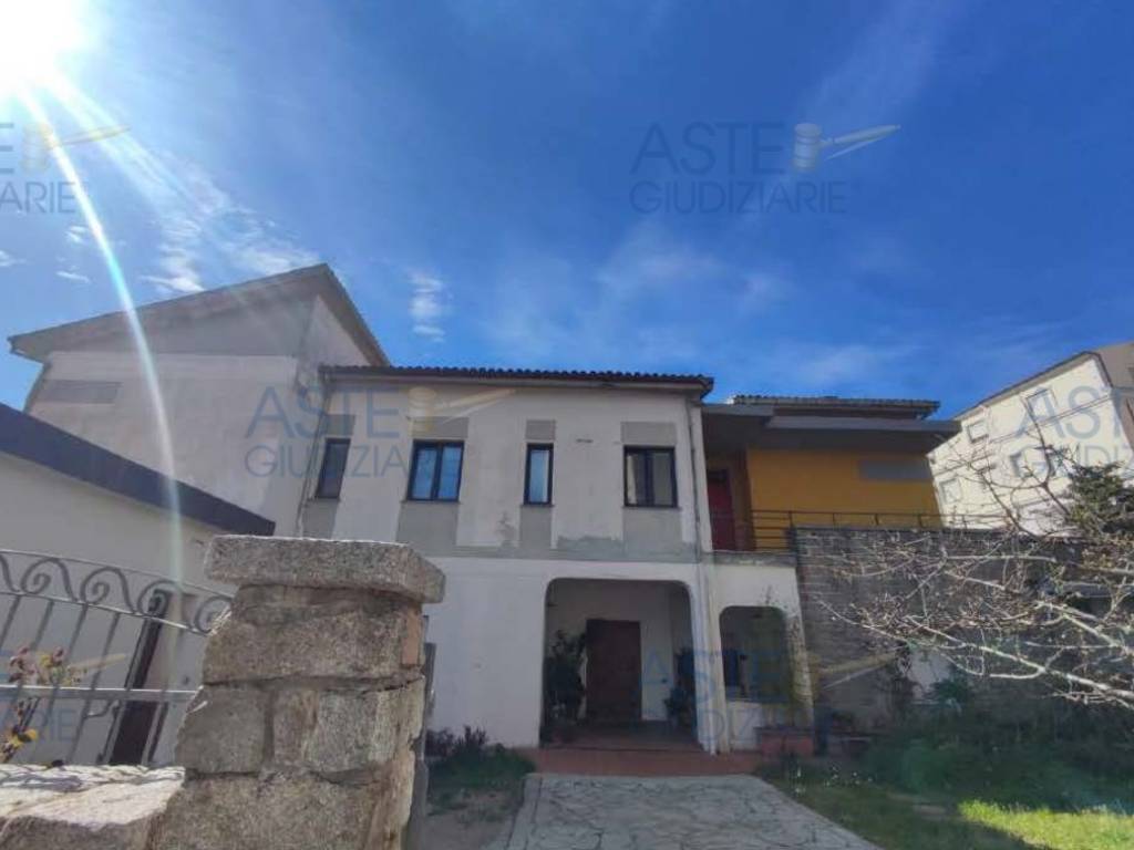 casa indipendente in vendita a Tempio Pausania