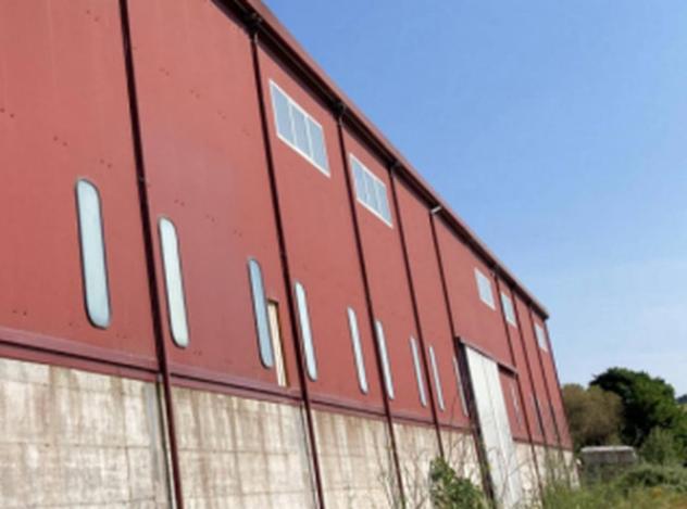 locale commerciale in vendita a Tempio Pausania