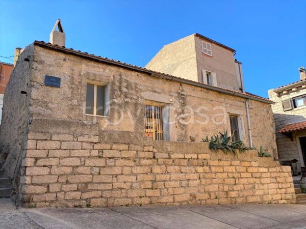 casa indipendente in vendita a Tempio Pausania