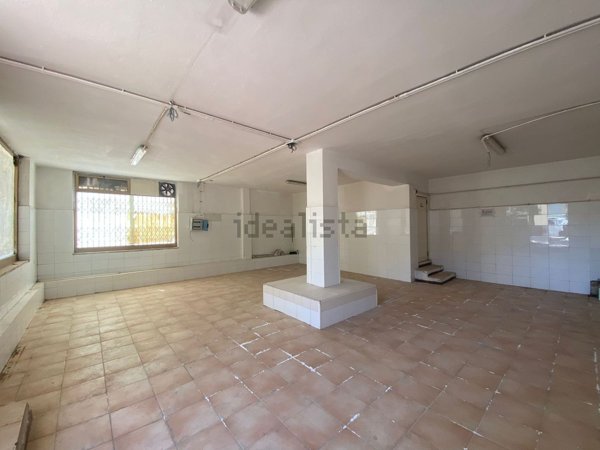 locale commerciale in vendita a Tempio Pausania