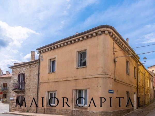 casa indipendente in vendita a Tempio Pausania