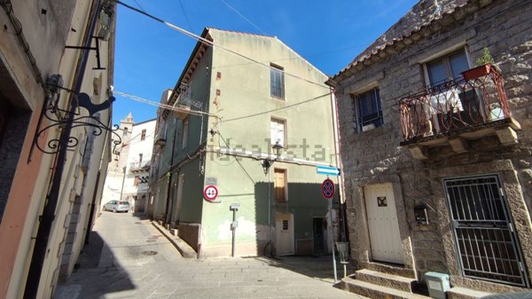 casa indipendente in vendita a Tempio Pausania