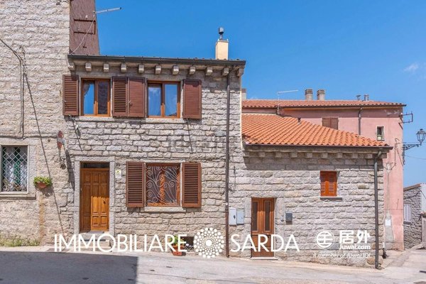 casa indipendente in vendita a Tempio Pausania