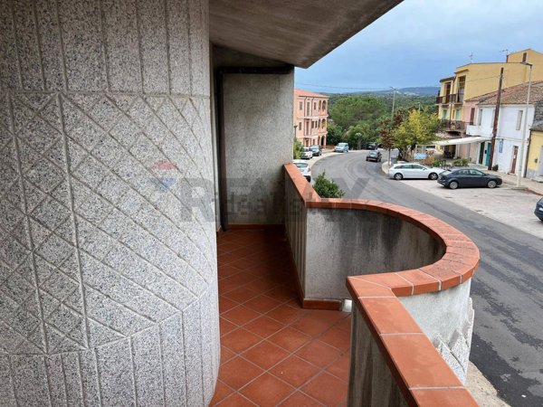 appartamento in vendita a Tempio Pausania in zona Bassacutena